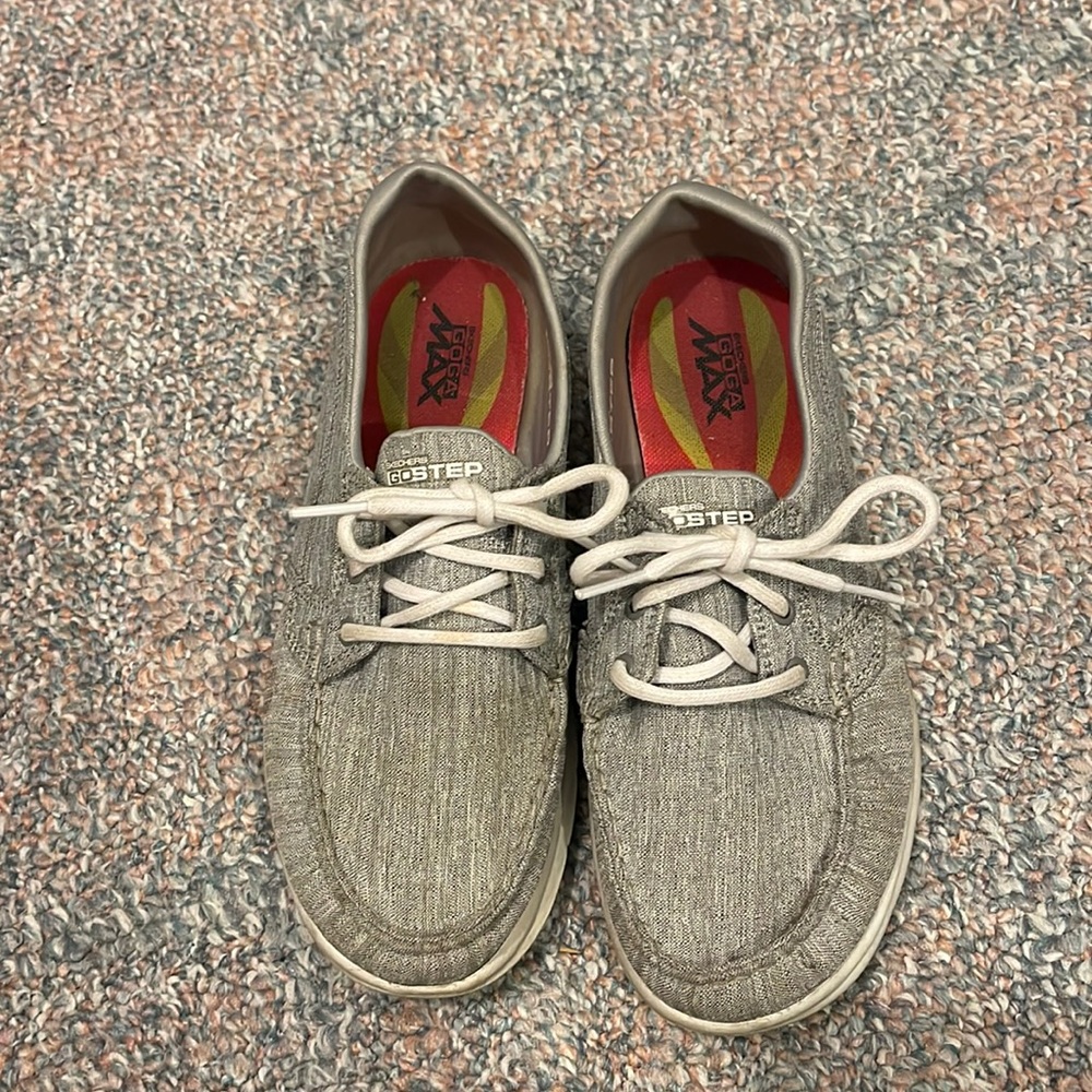 Sketcher Go Walks. Size 7